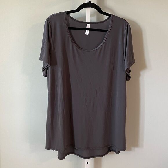 LuLaRoe Gray Short Sleeve Tee - Picture 1 of 4